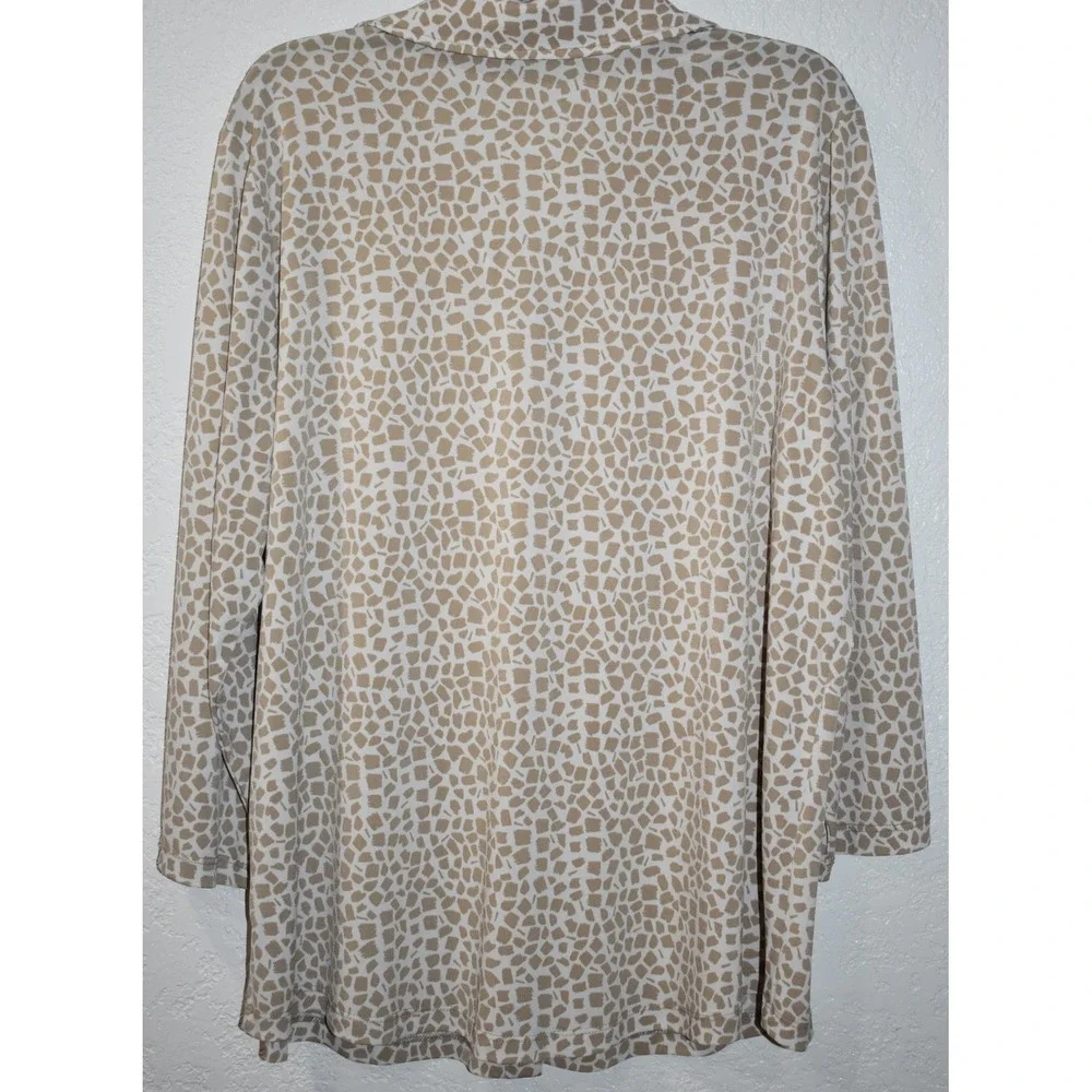 Susan Graver XL Stretch Blouse Button Front Mosaic Print 3/4 Sleeve Tan White - Picture 2 of 16